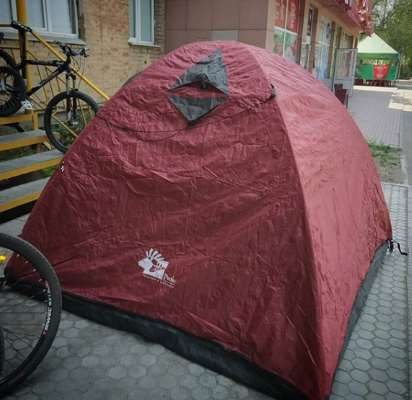 Легкая красная палатка